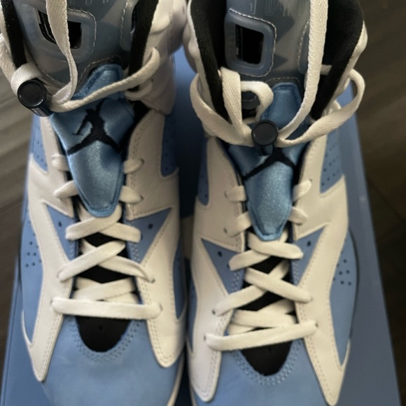 Jordan Retro 6 UNC White University Blue - Size Men’s 12 - Picture 2 of 5